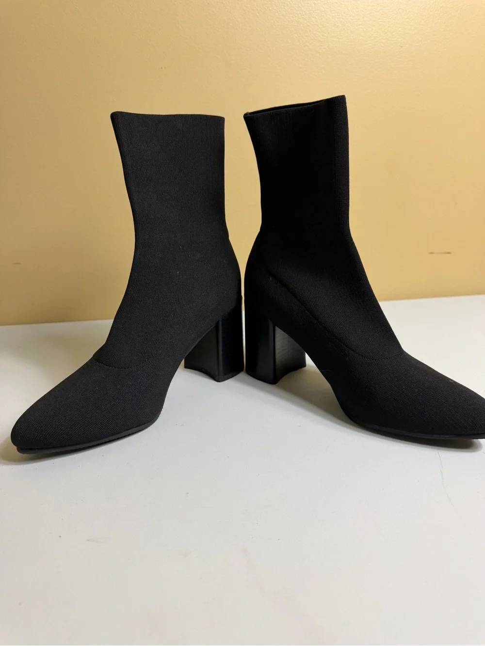 Blondo Sassy Waterproof Sock Bootie Black Knit Block Heel Ankle Boots Size 8